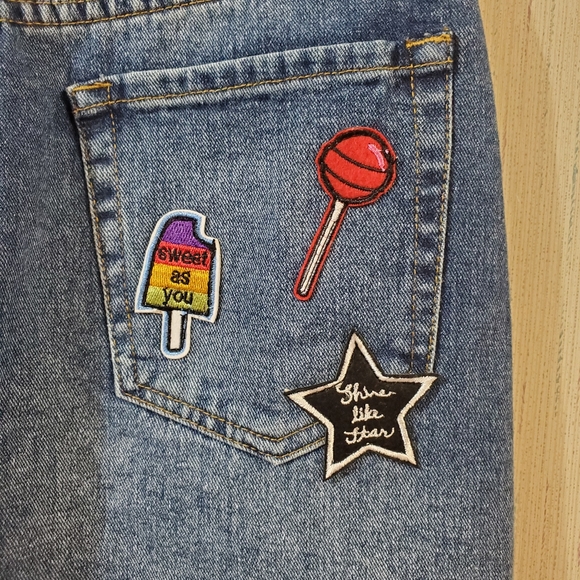 Forever 21 Denim Mini Skirt Distressed Patchwork Size 27 NWT - Picture 6 of 9